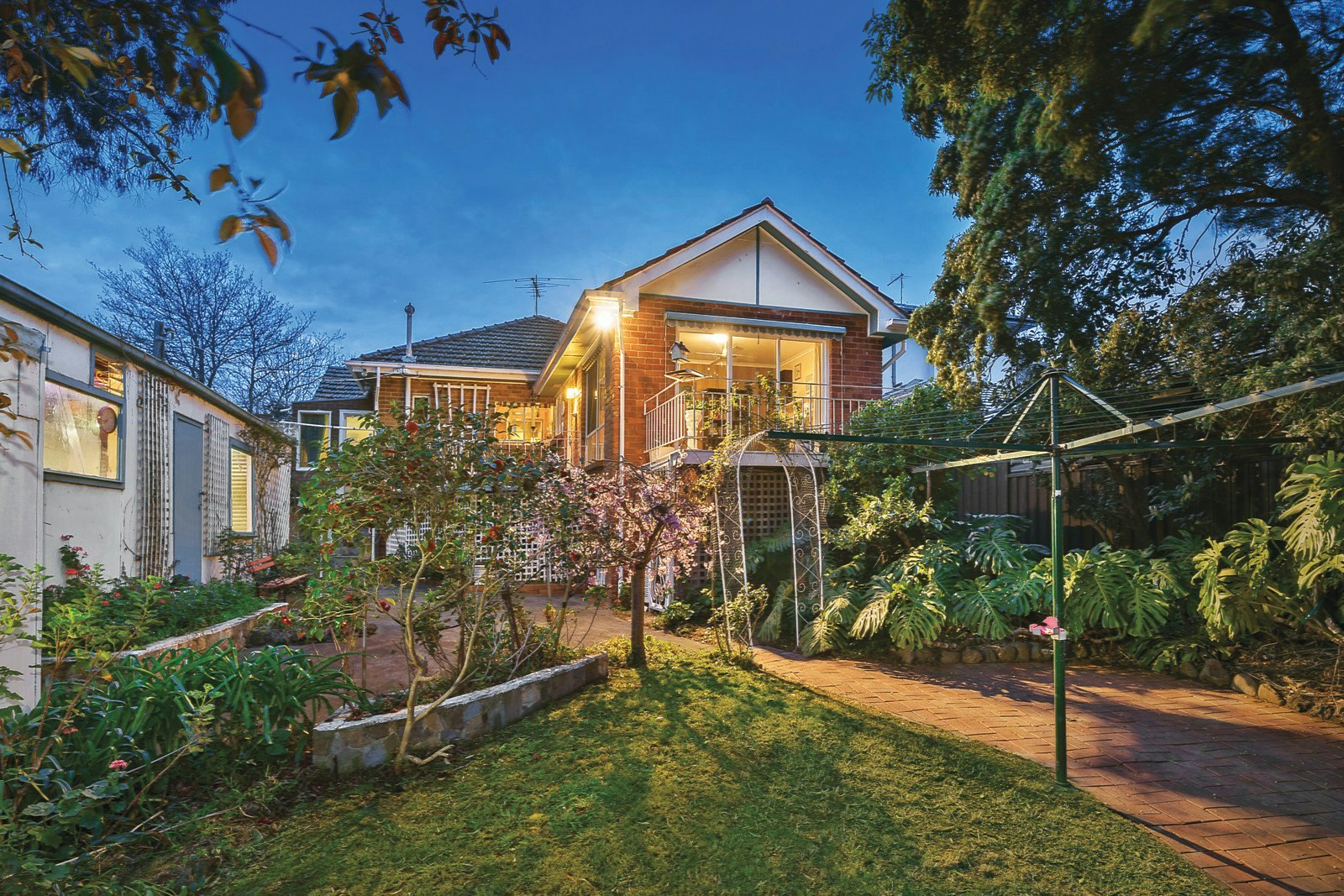 25 Orchard Crescent, Mont Albert North, VIC