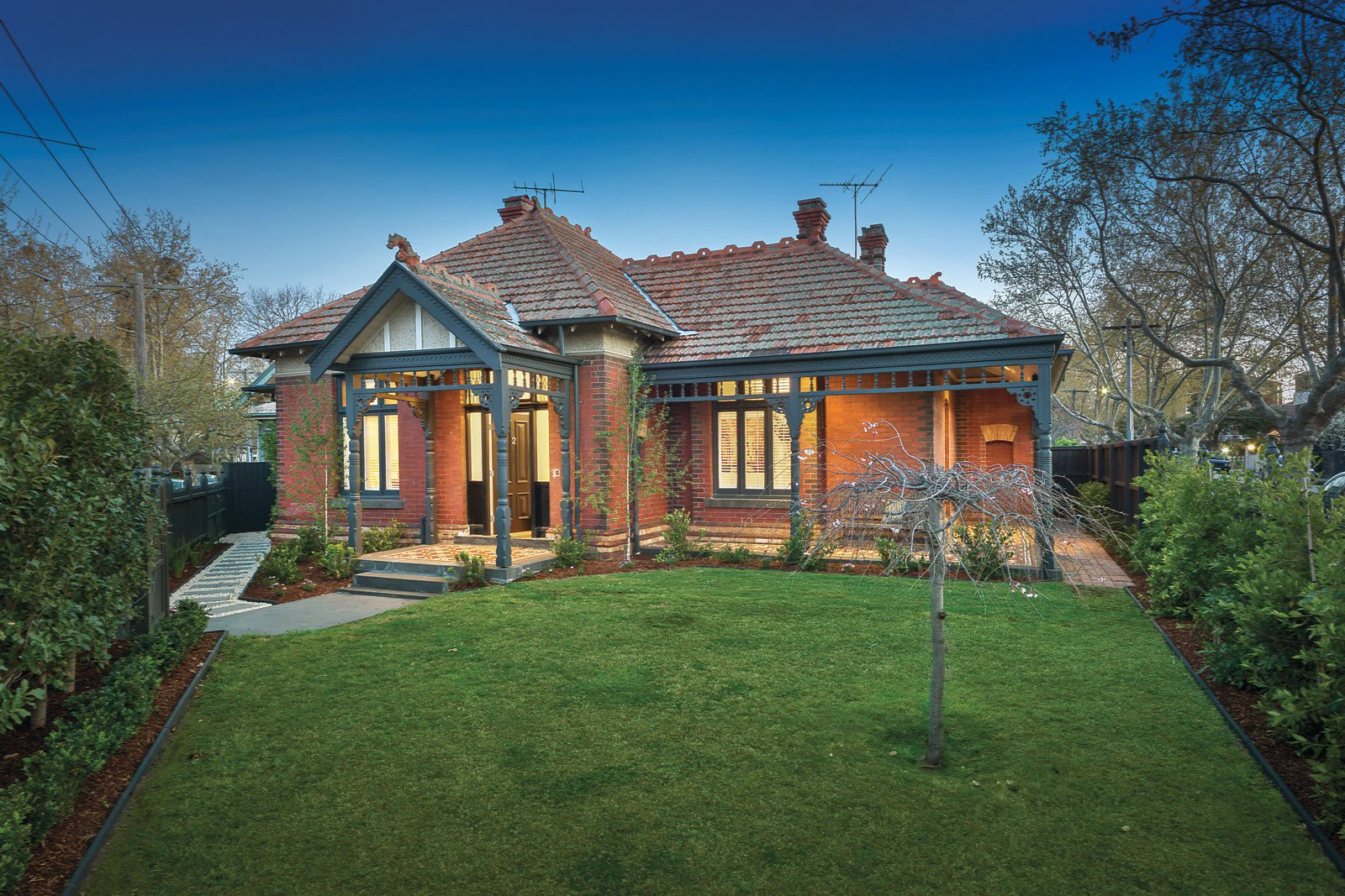 2 Valentine Grove, Armadale, VIC