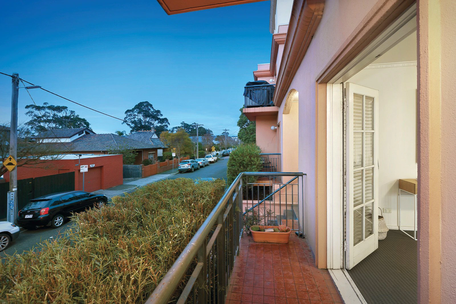 10/2 Henrietta Street, Hawthorn, VIC