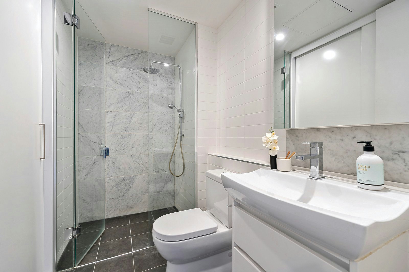 1.03/687 Toorak Road, Kooyong, VIC