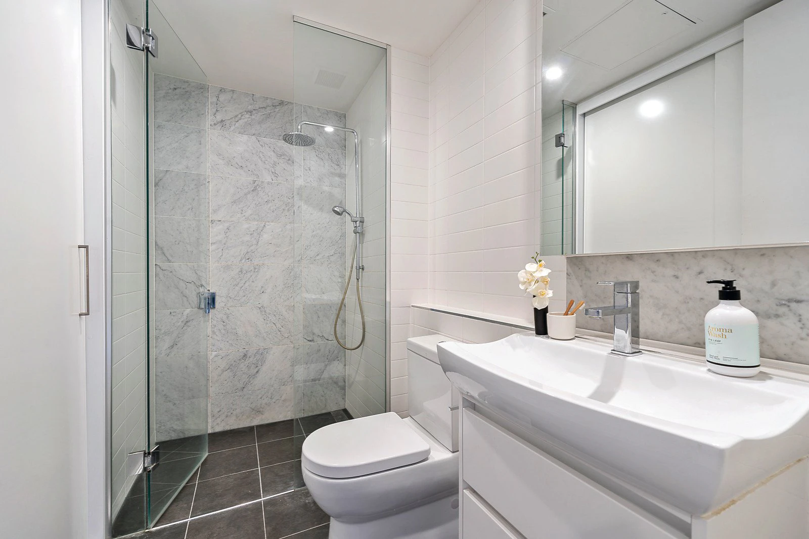 1.03/687 Toorak Road, Kooyong, VIC