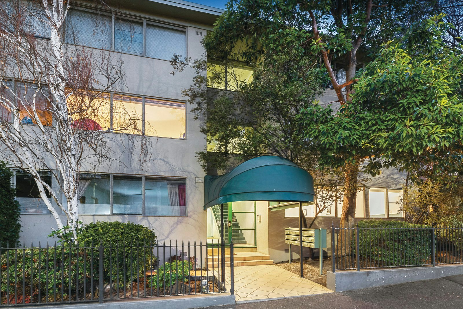 2/101 Gipps Street, East Melbourne, VIC