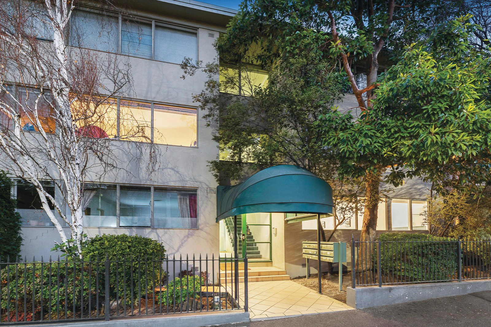 2/101 Gipps Street, East Melbourne, VIC