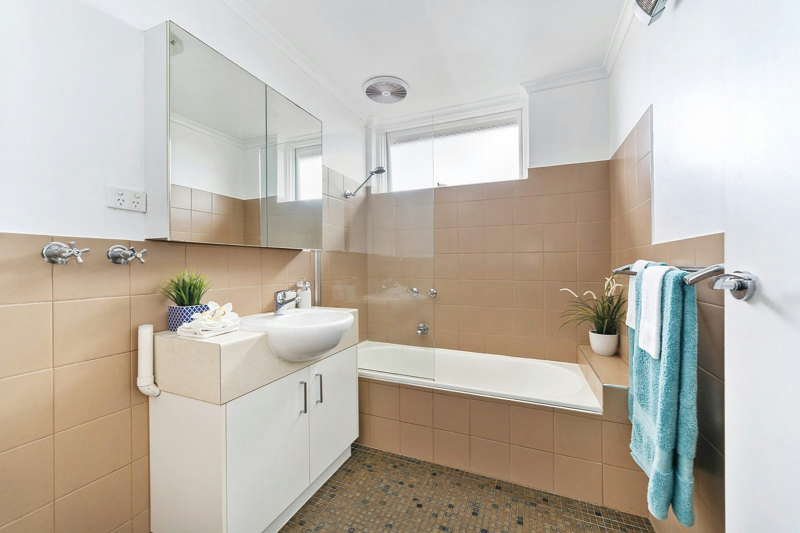 11/297 Dandenong Road, Prahran, VIC