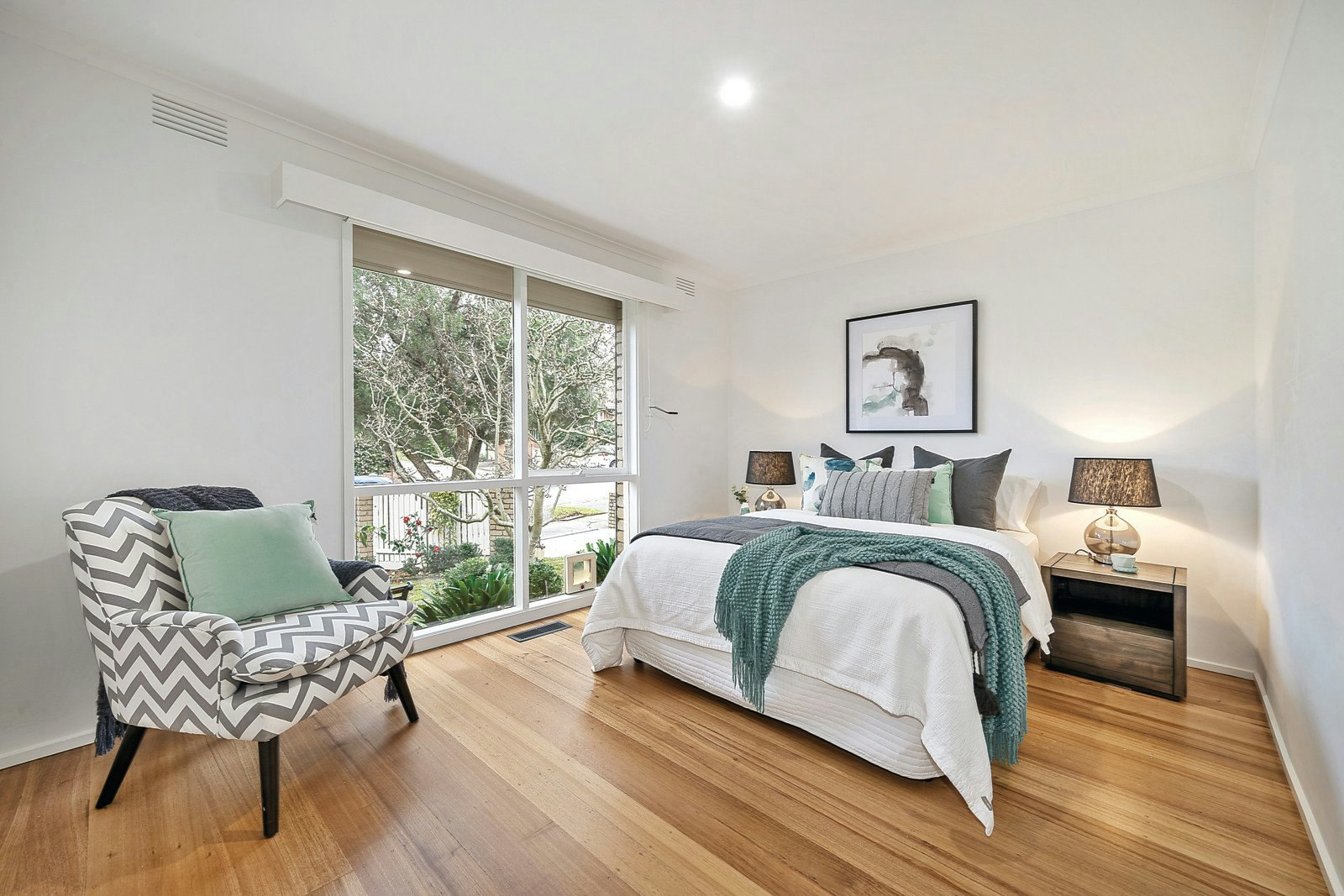 1/5 Florence Road, Surrey Hills, VIC