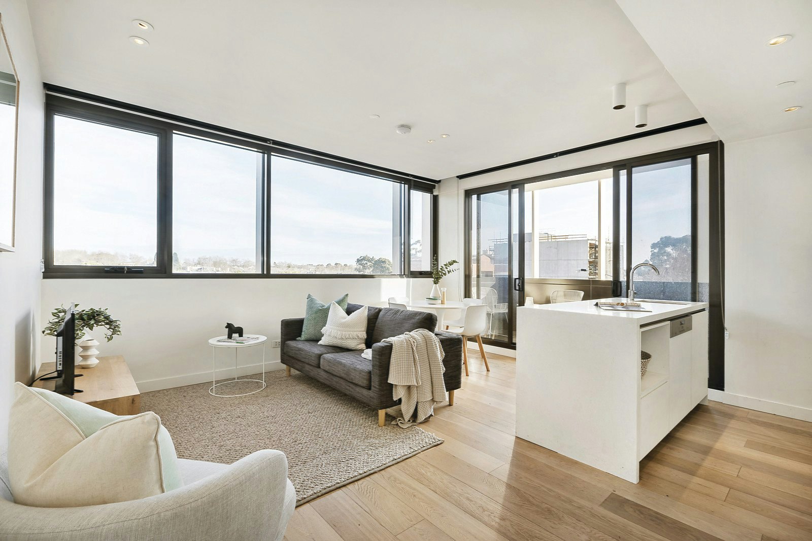 215/2 Hobson Street, South Yarra, VIC