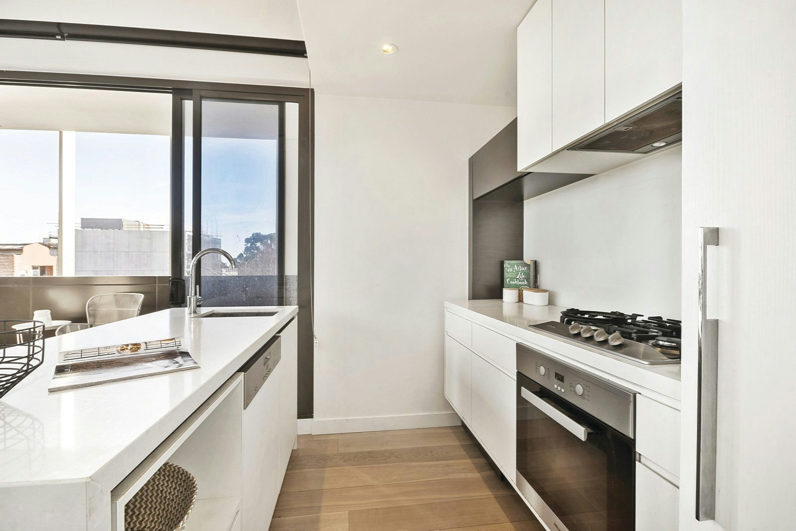 215/2 Hobson Street, South Yarra, VIC