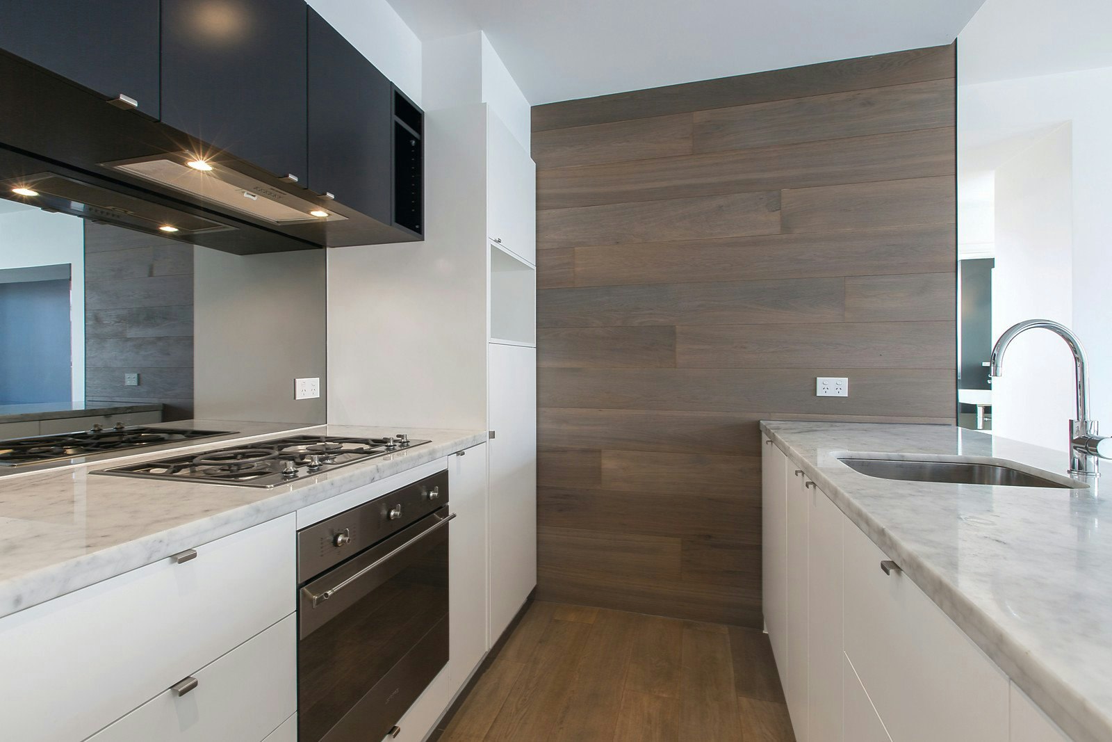 101/138 Ormond Road, Elwood, VIC