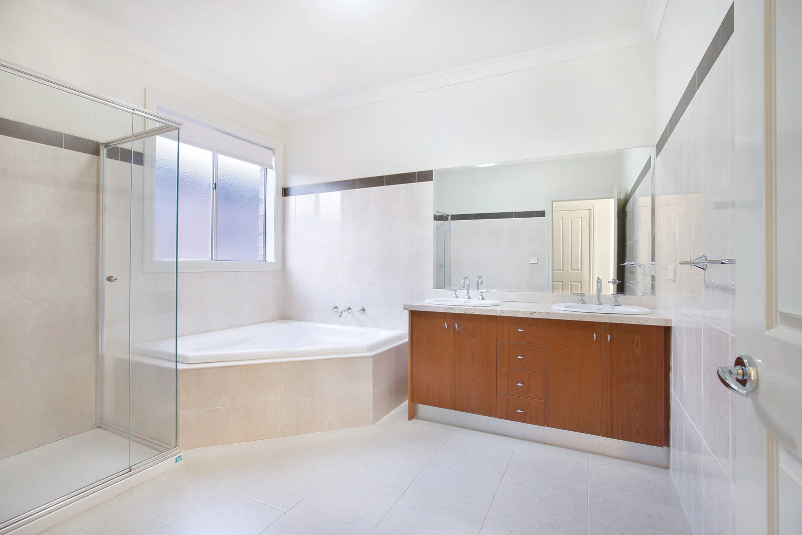 10 Narrak Road, Balwyn, VIC