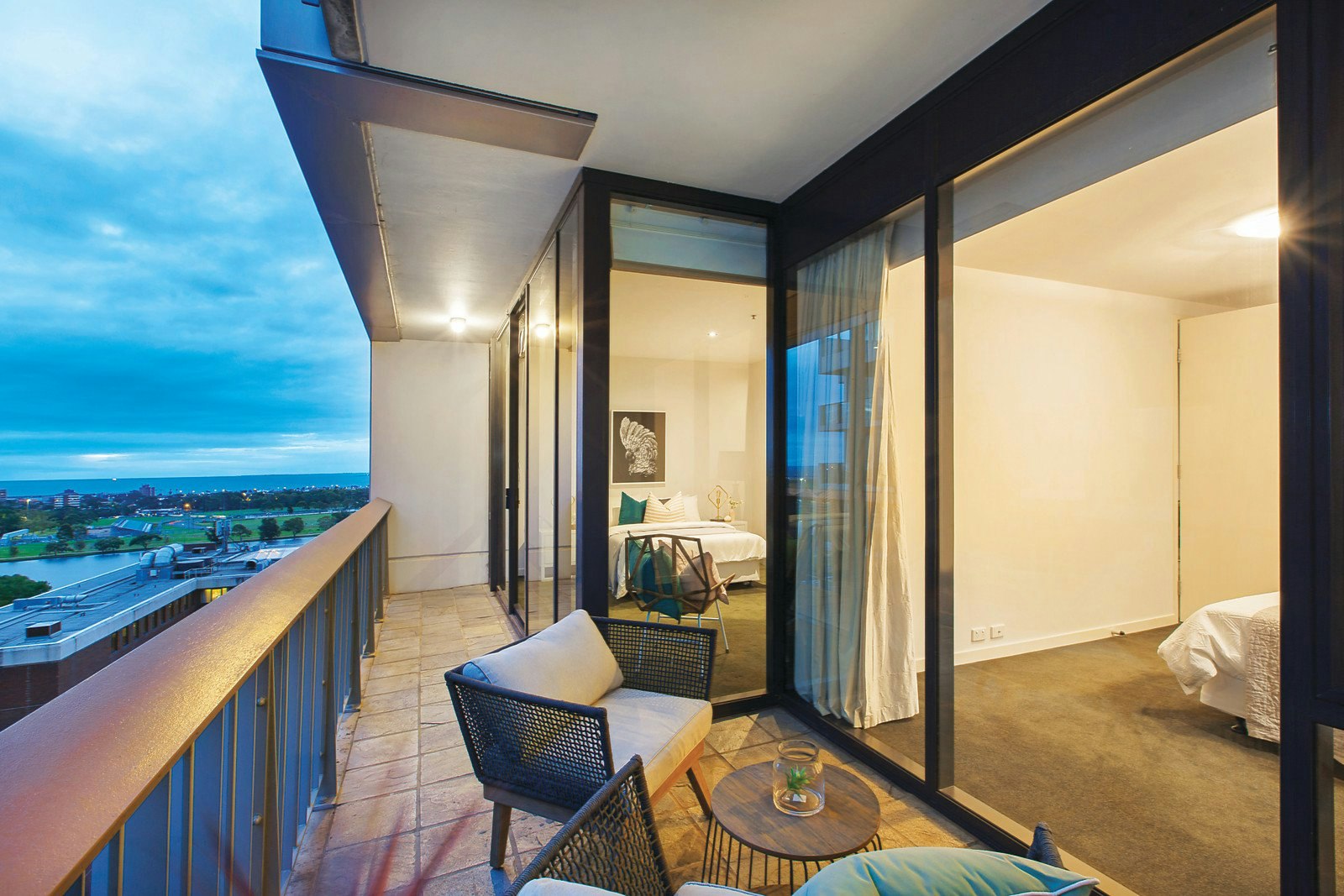 1305/582 St Kilda Road, Melbourne, VIC