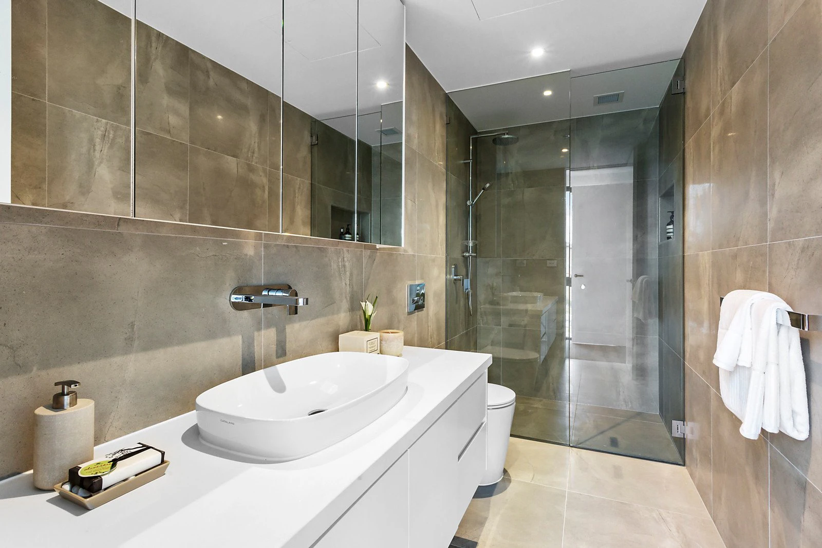Residence 1/1A Lisson Grove, Hawthorn, VIC