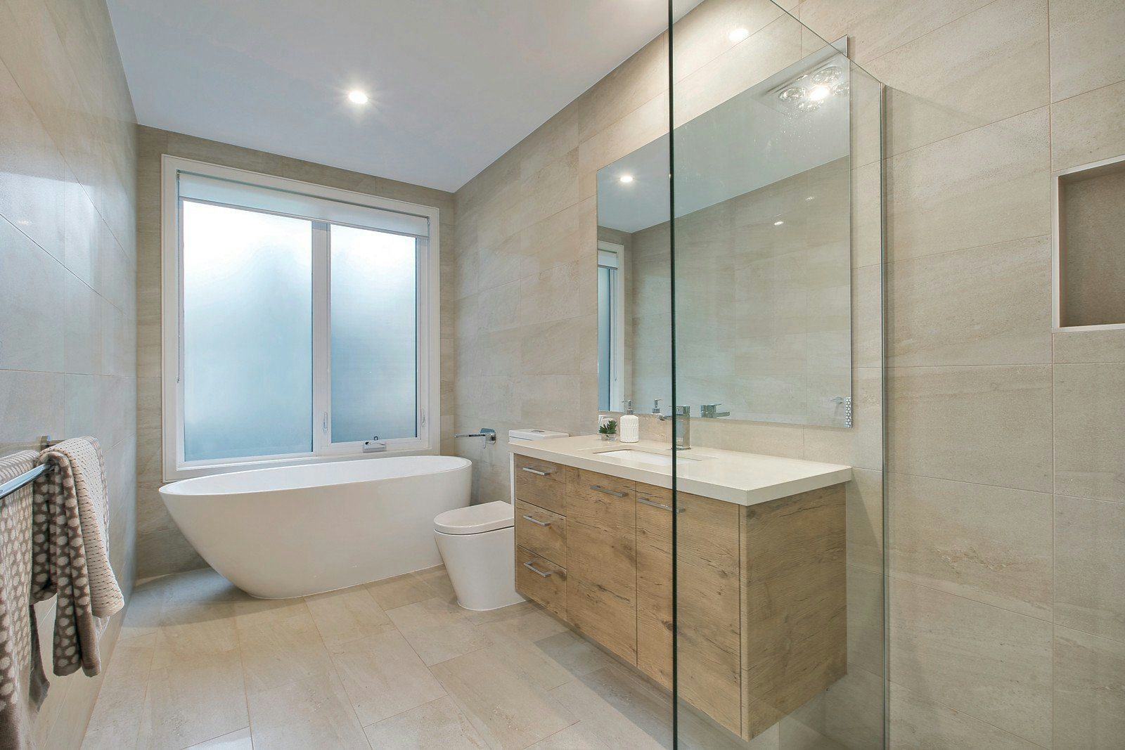 15b England Street, Bentleigh East, VIC