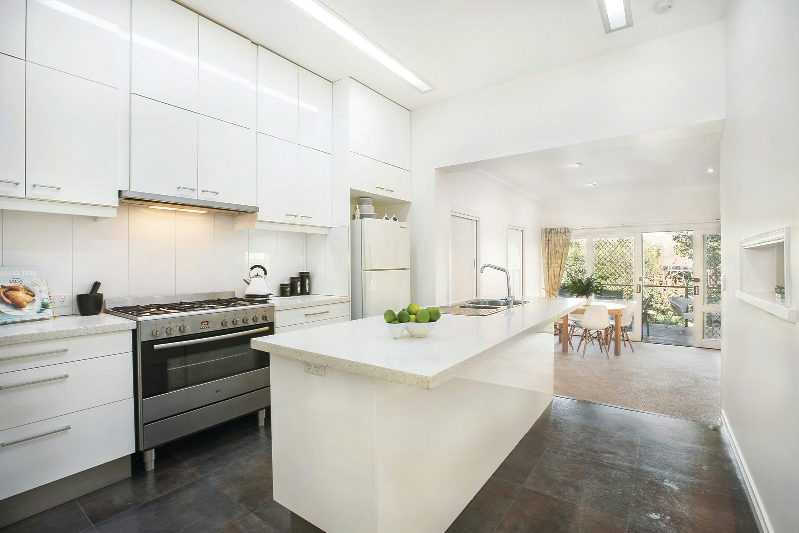 6 Catherine Street, Canterbury, VIC