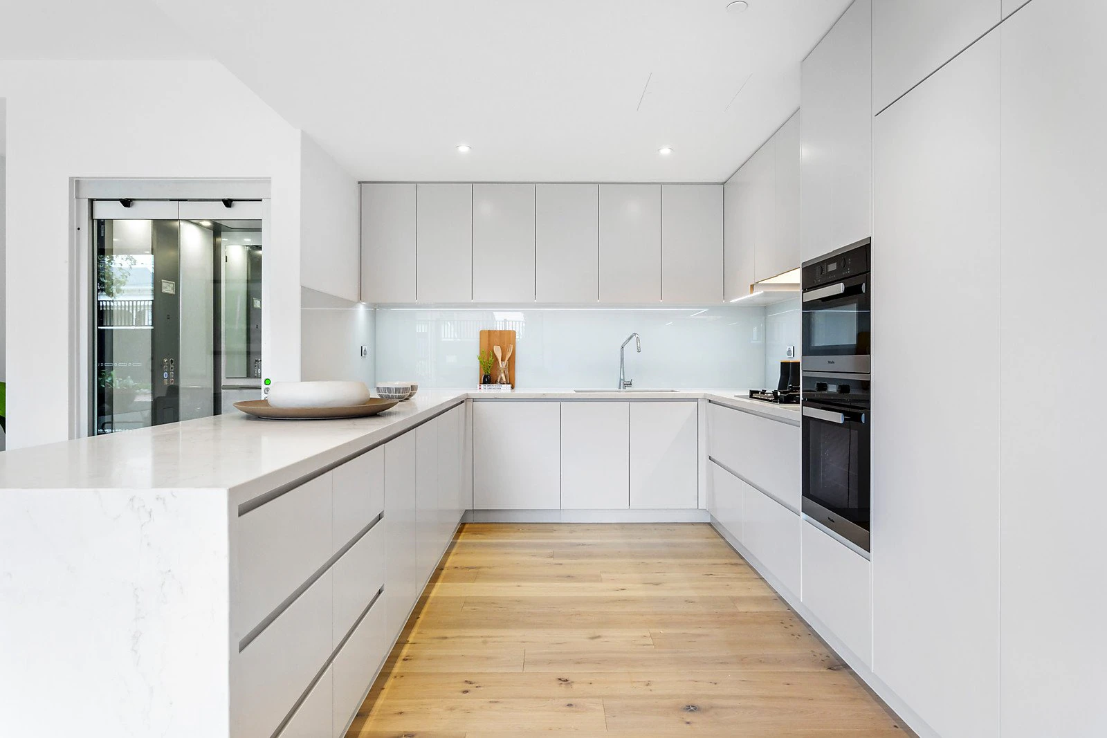 Residence 1/1A Lisson Grove, Hawthorn, VIC