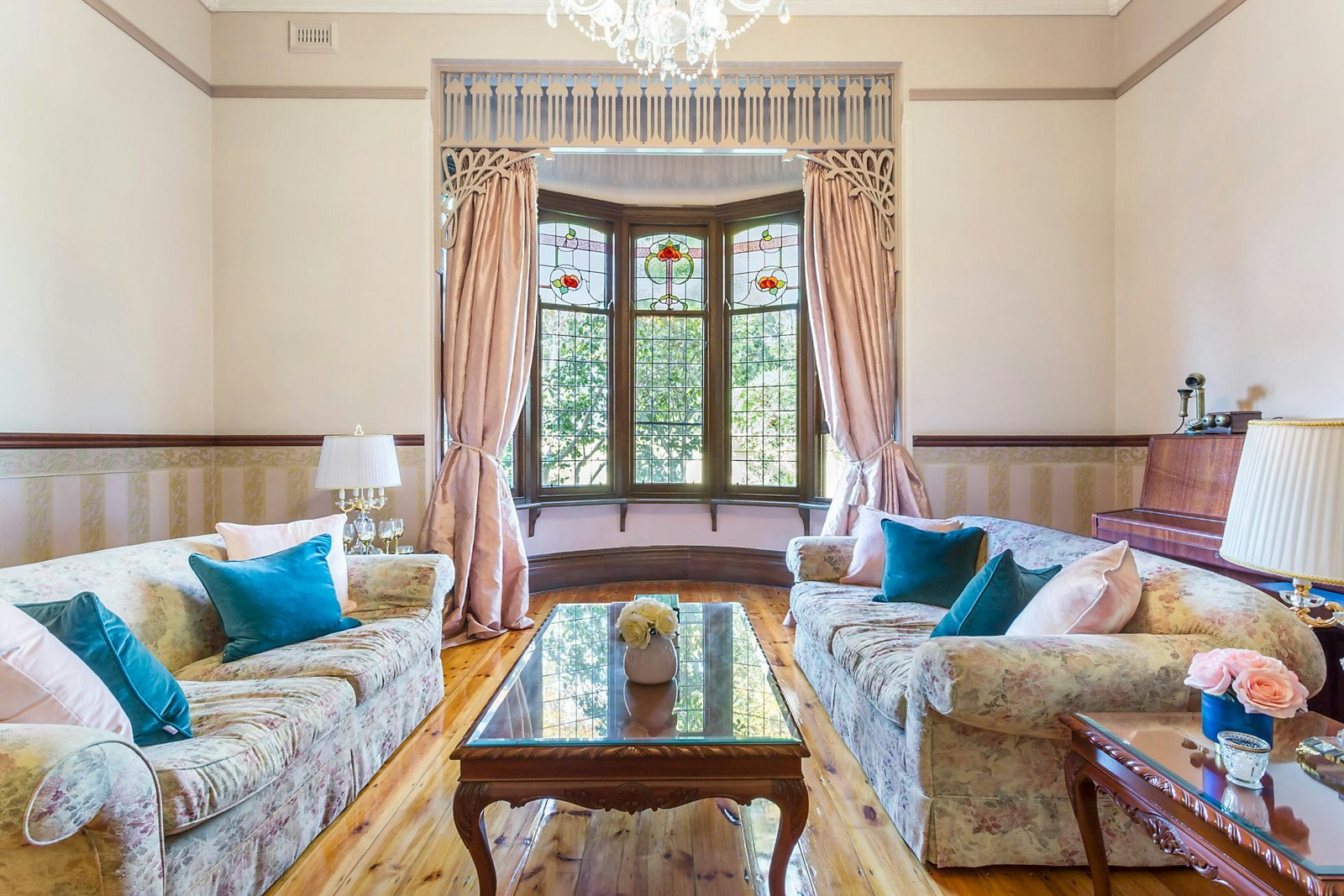 17 Selbourne Road, Kew, VIC