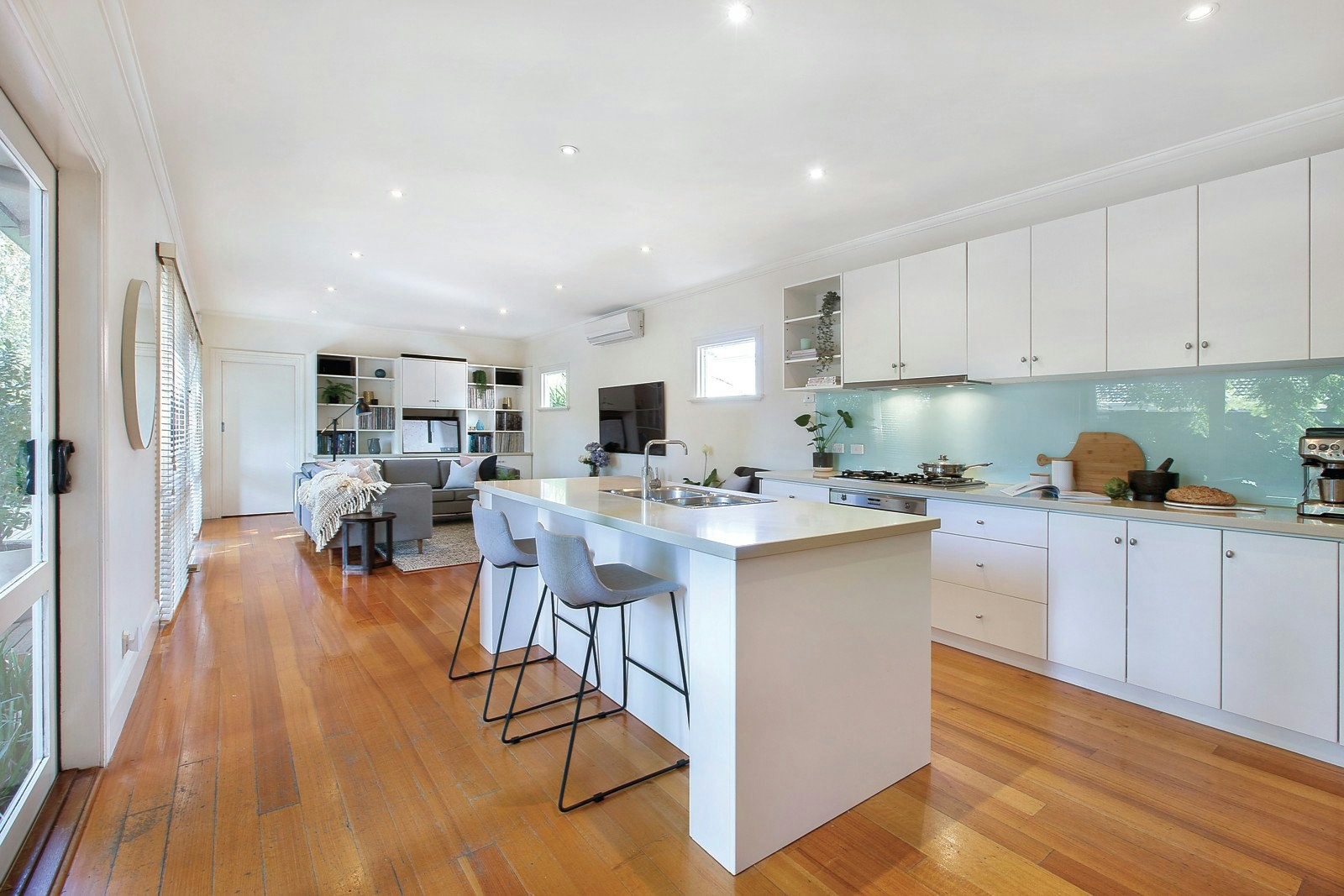 874 Hampton Street, Brighton, VIC