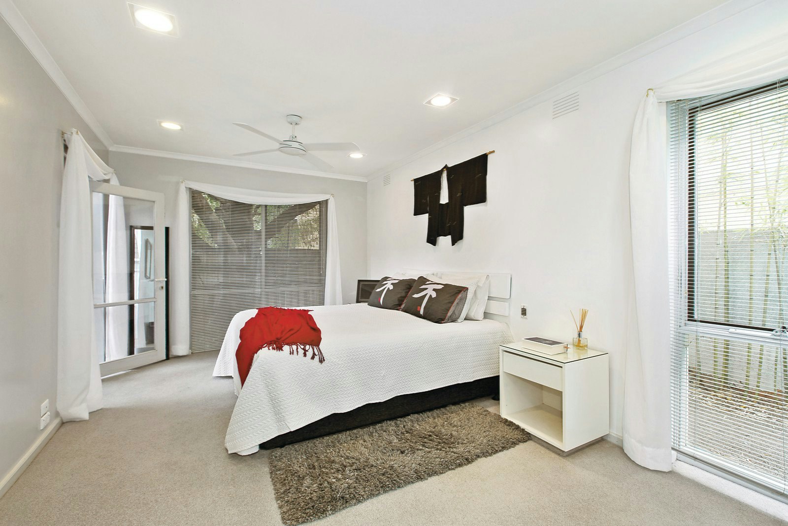 2A Leslie Grove, Brighton, VIC