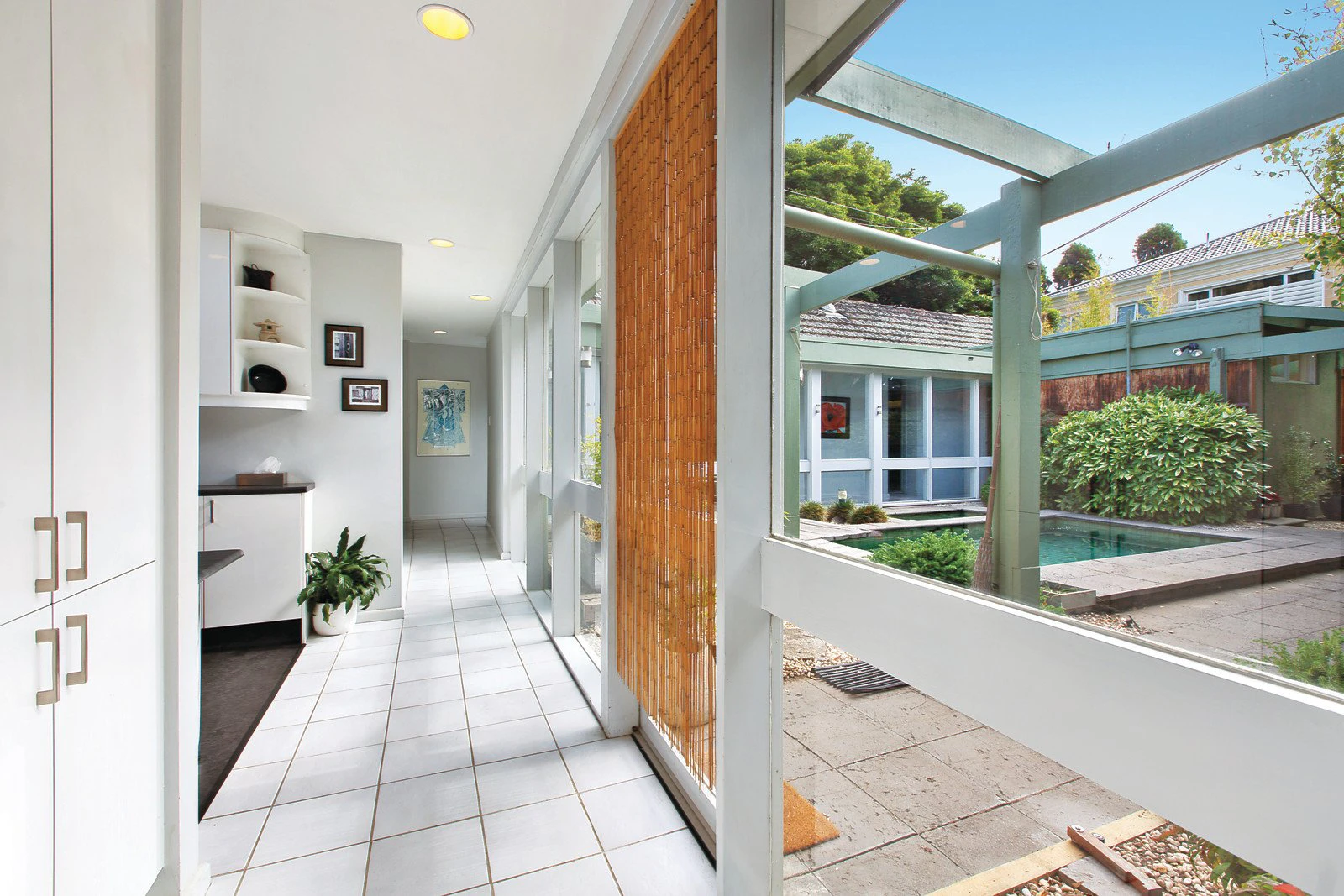 2A Leslie Grove, Brighton, VIC