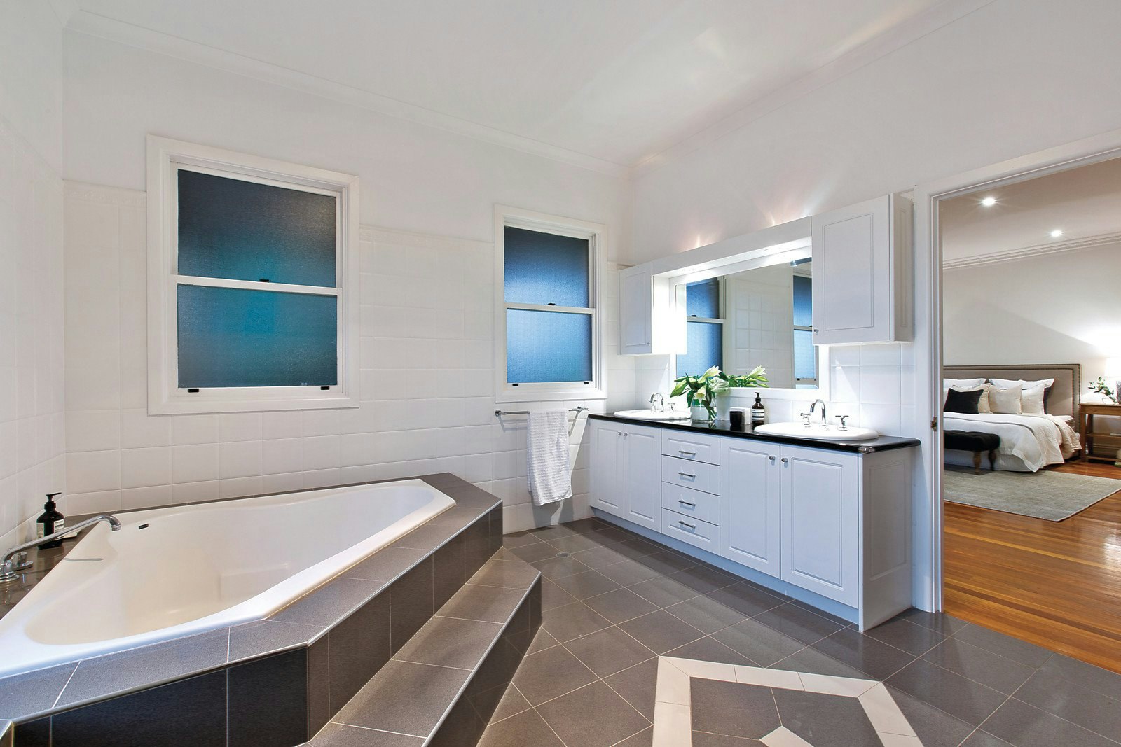 36 Howard Street, Glen Iris, VIC