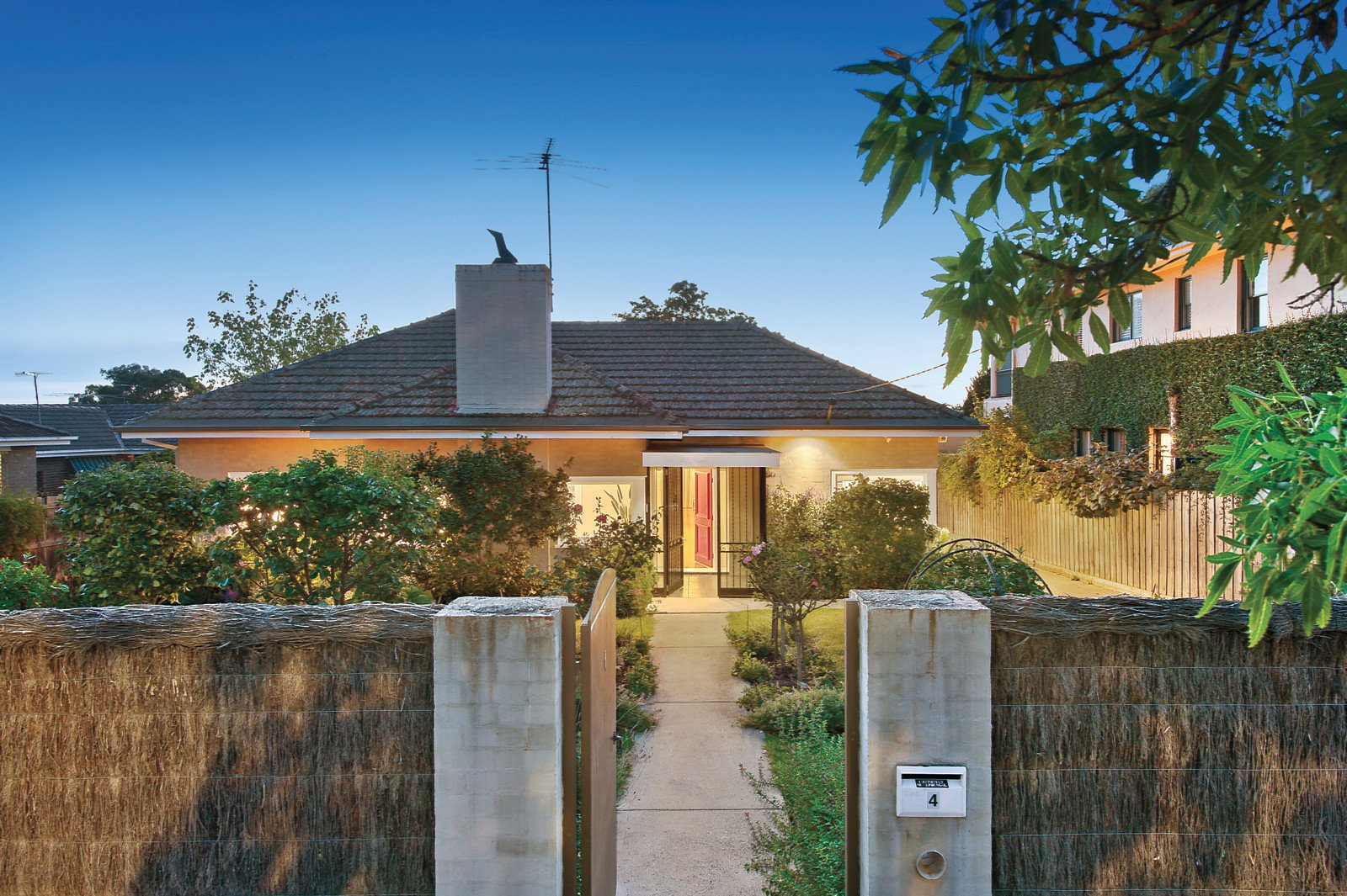 4 Yeovil Road, Glen Iris - Image 1