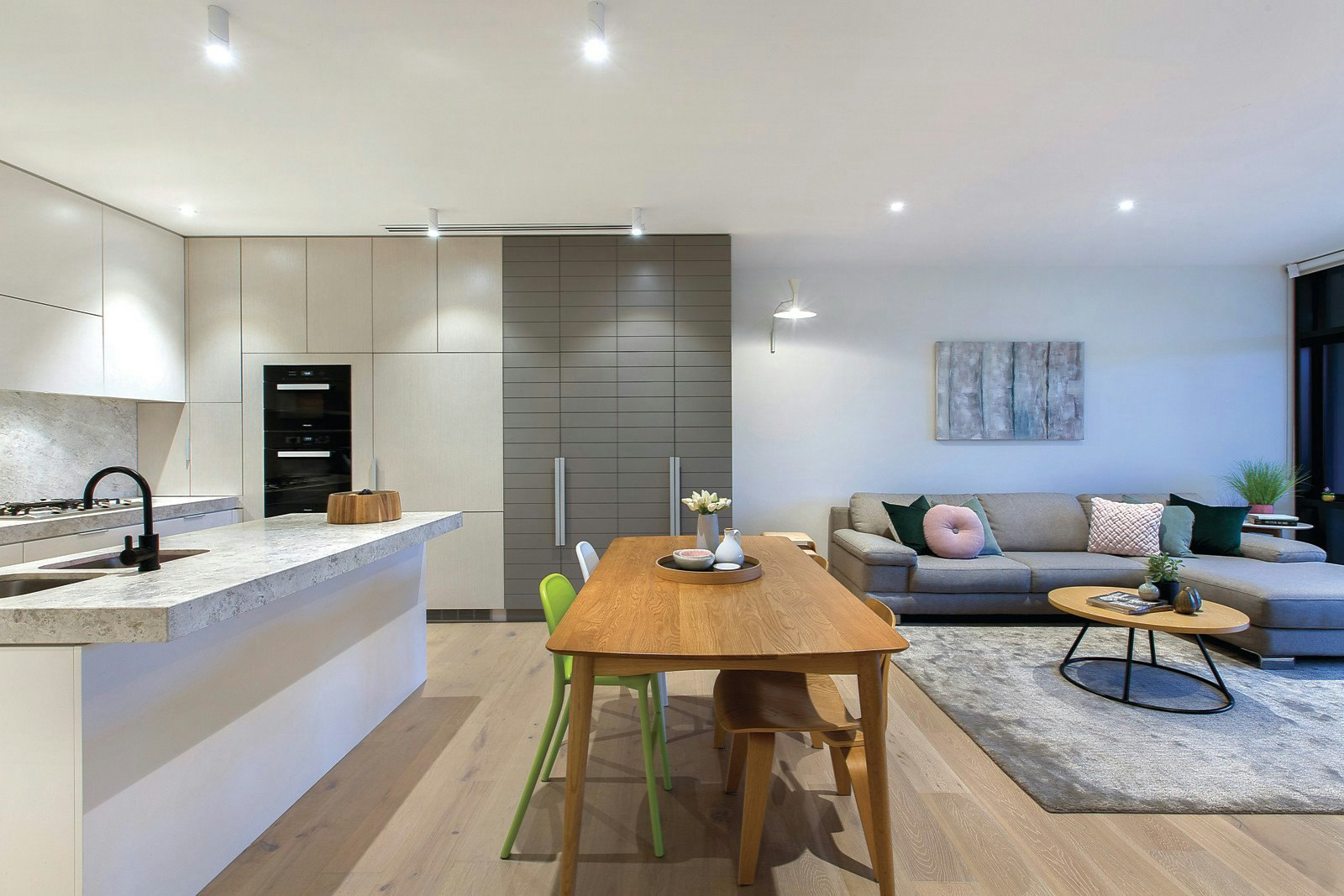 2/31 Strathalbyn Street, Kew East, VIC