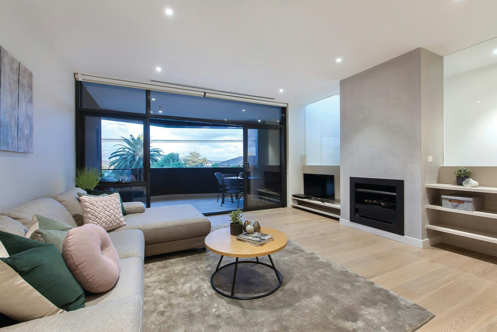 2/31 Strathalbyn Street, Kew East, VIC