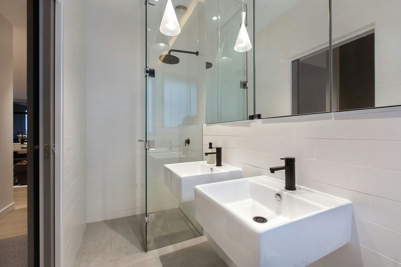 2/31 Strathalbyn Street, Kew East, VIC