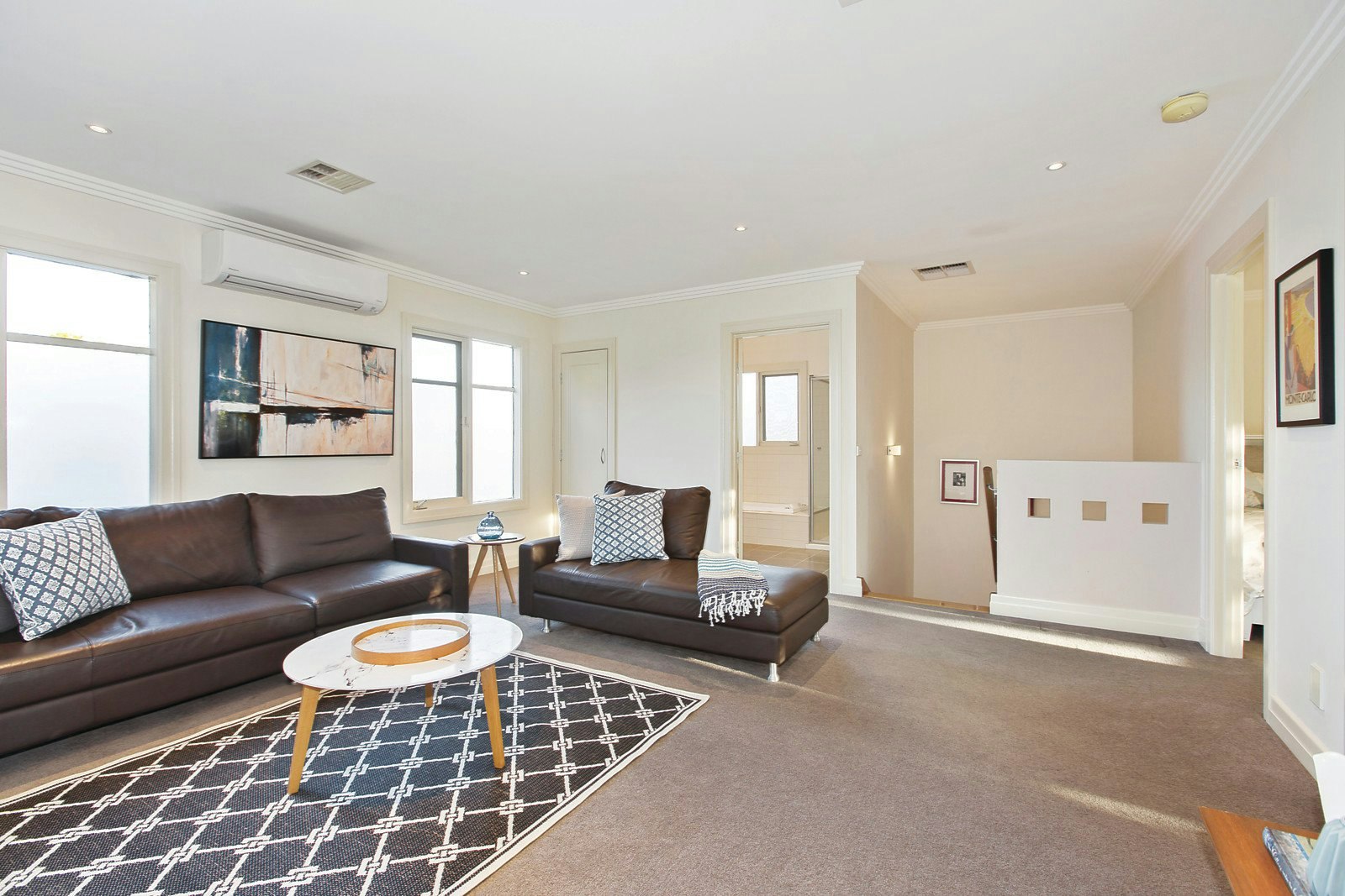 22 Victoria Crescent, Mont Albert, VIC