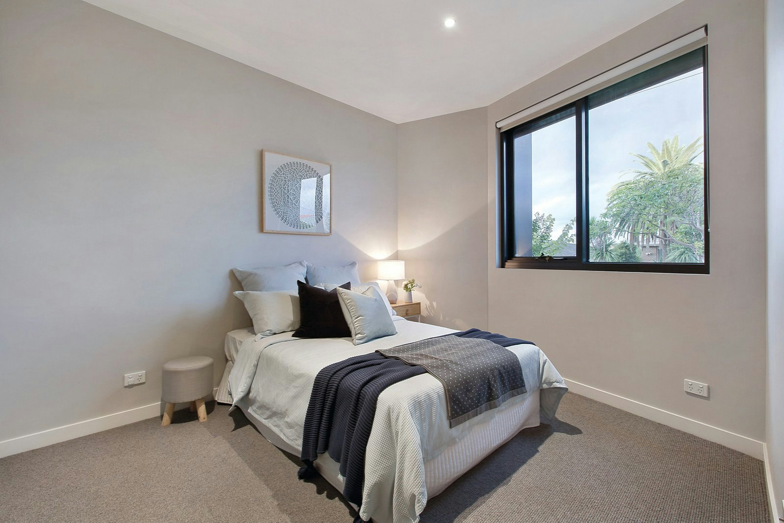 2/31 Strathalbyn Street, Kew East, VIC