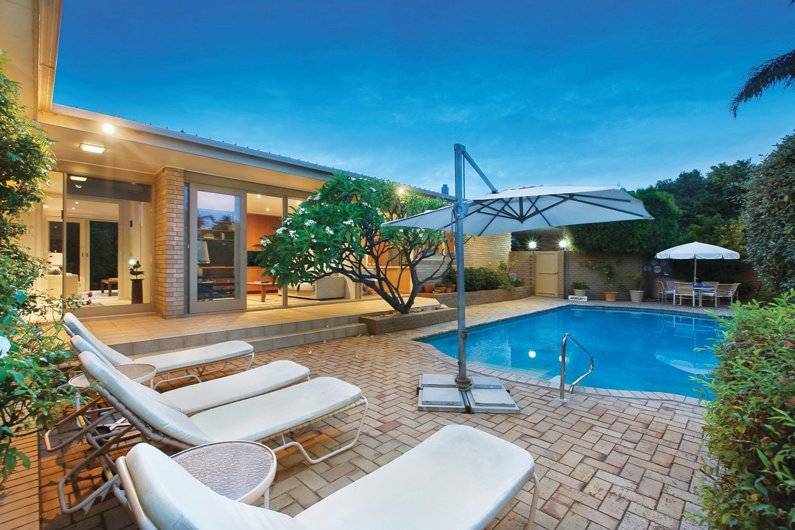 6 Avonbury Court, Brighton, VIC