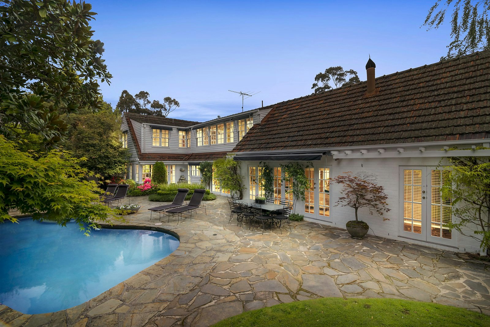 3-5 Golf Avenue, Mount Waverley, VIC