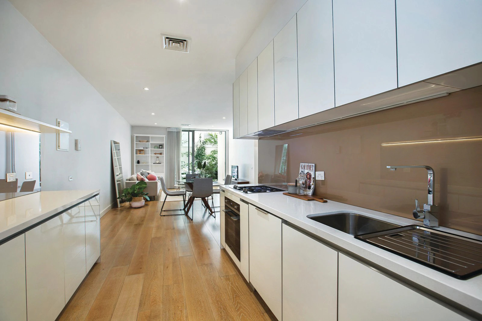 12/103 Bay Street, Brighton, VIC