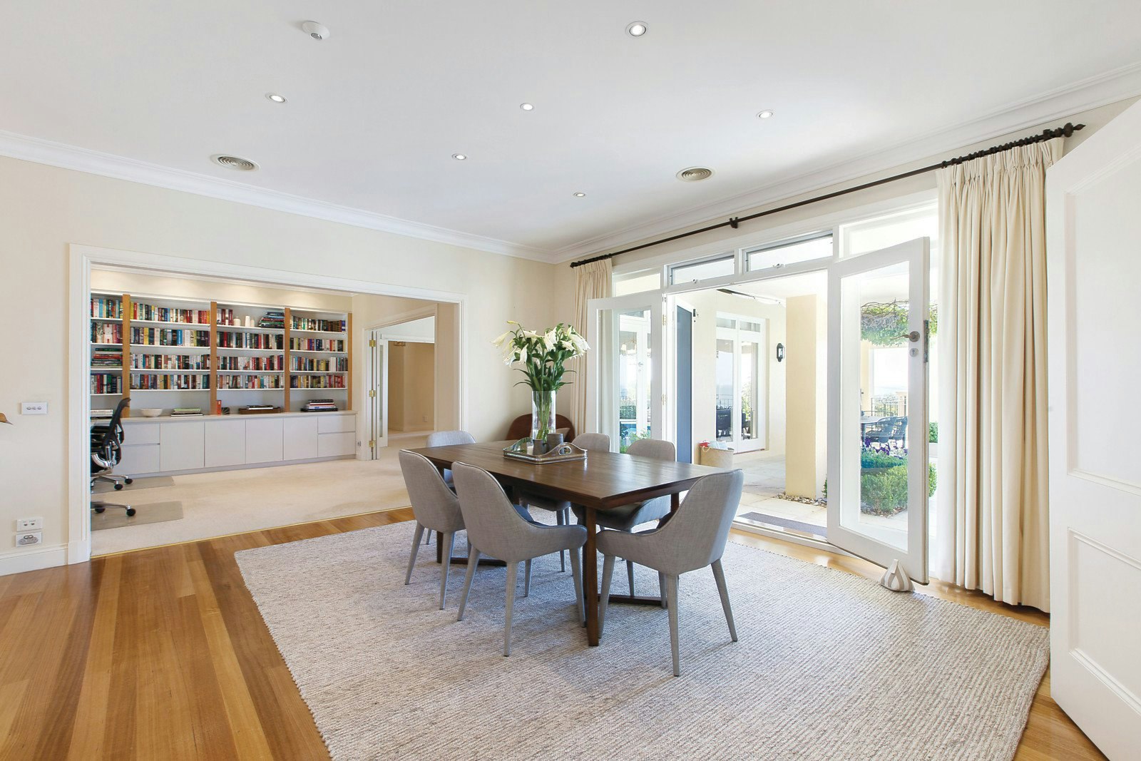 18 Watts Parade, Mount Eliza, VIC