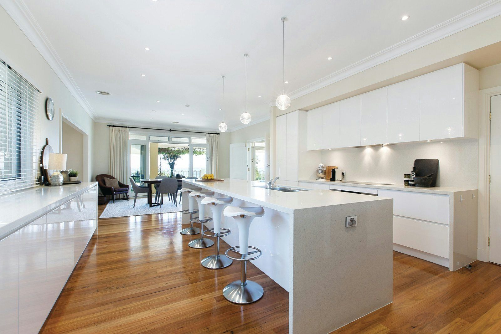 18 Watts Parade, Mount Eliza, VIC