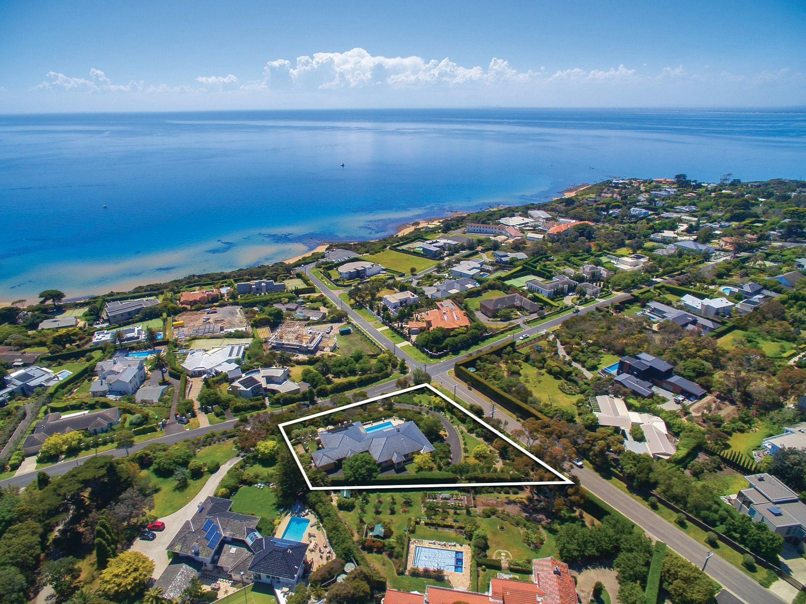 18 Watts Parade, Mount Eliza, VIC