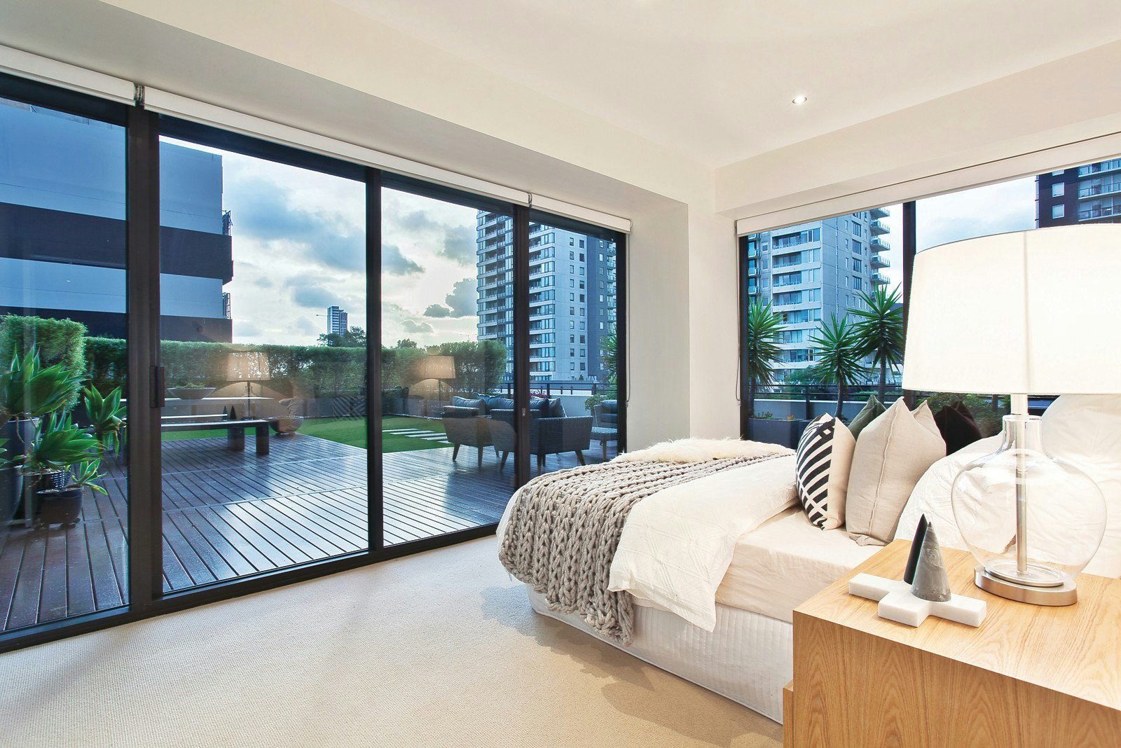 606/80 Clarendon Street, Southbank, VIC