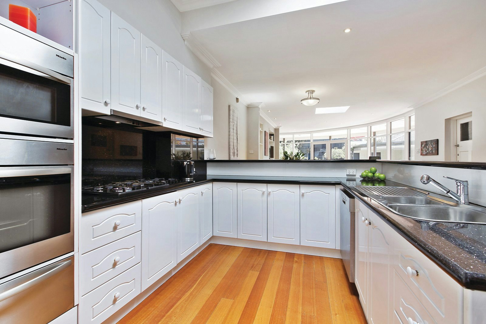 21 Marshall Avenue, Kew, VIC