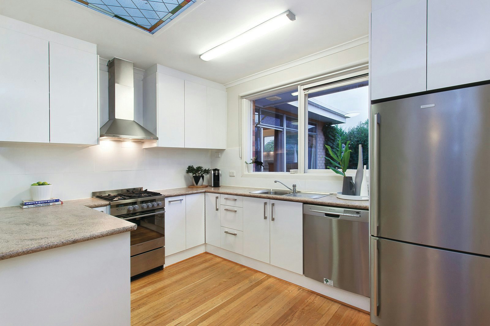 16 Benjamin Street, Box Hill North, VIC