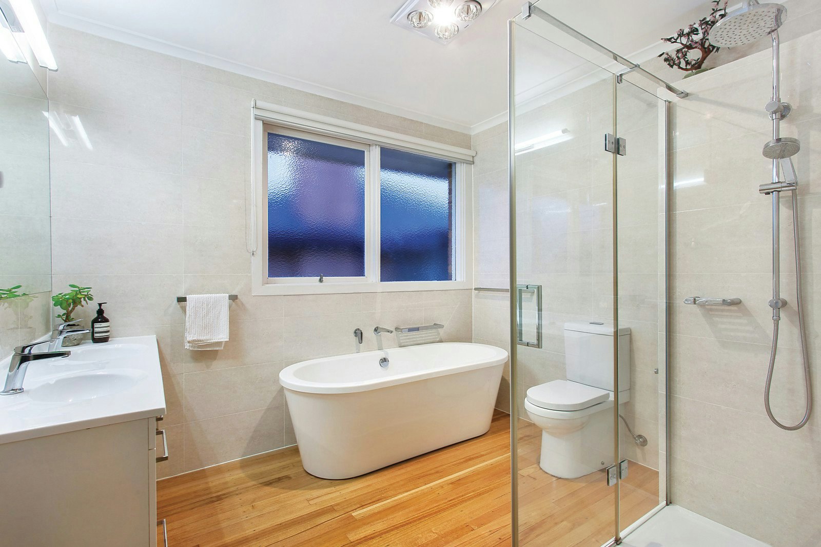 16 Benjamin Street, Box Hill North, VIC