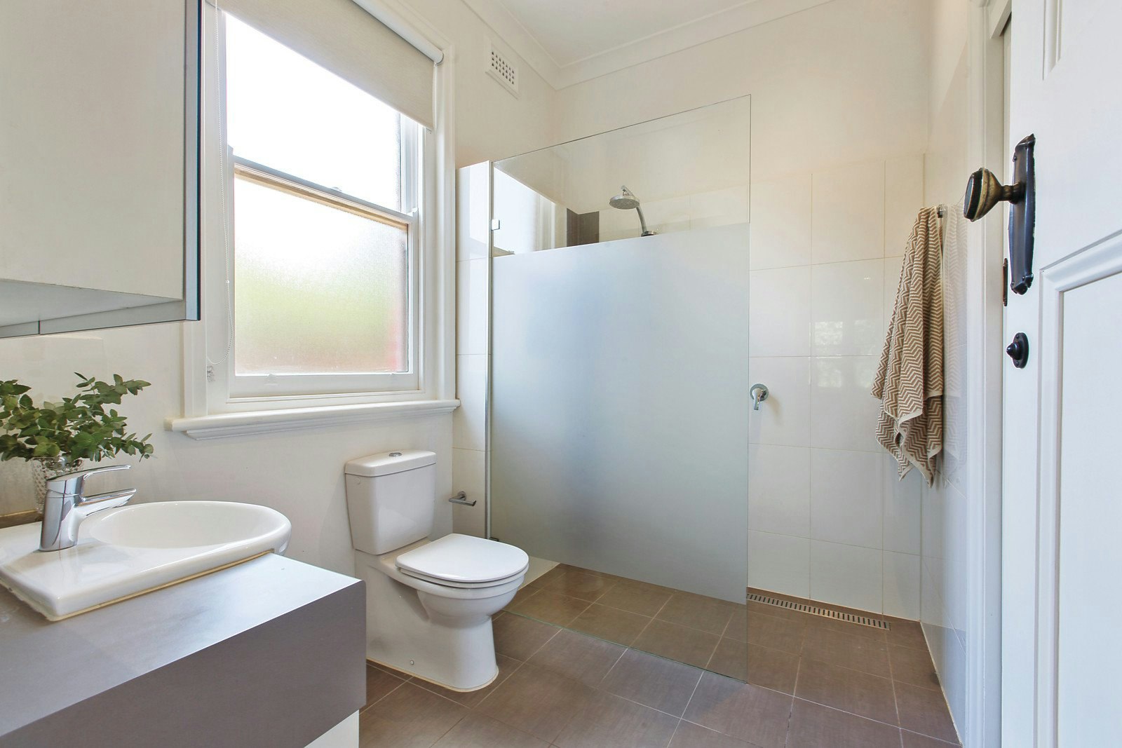 17 Nepean Street, Glen Iris, VIC