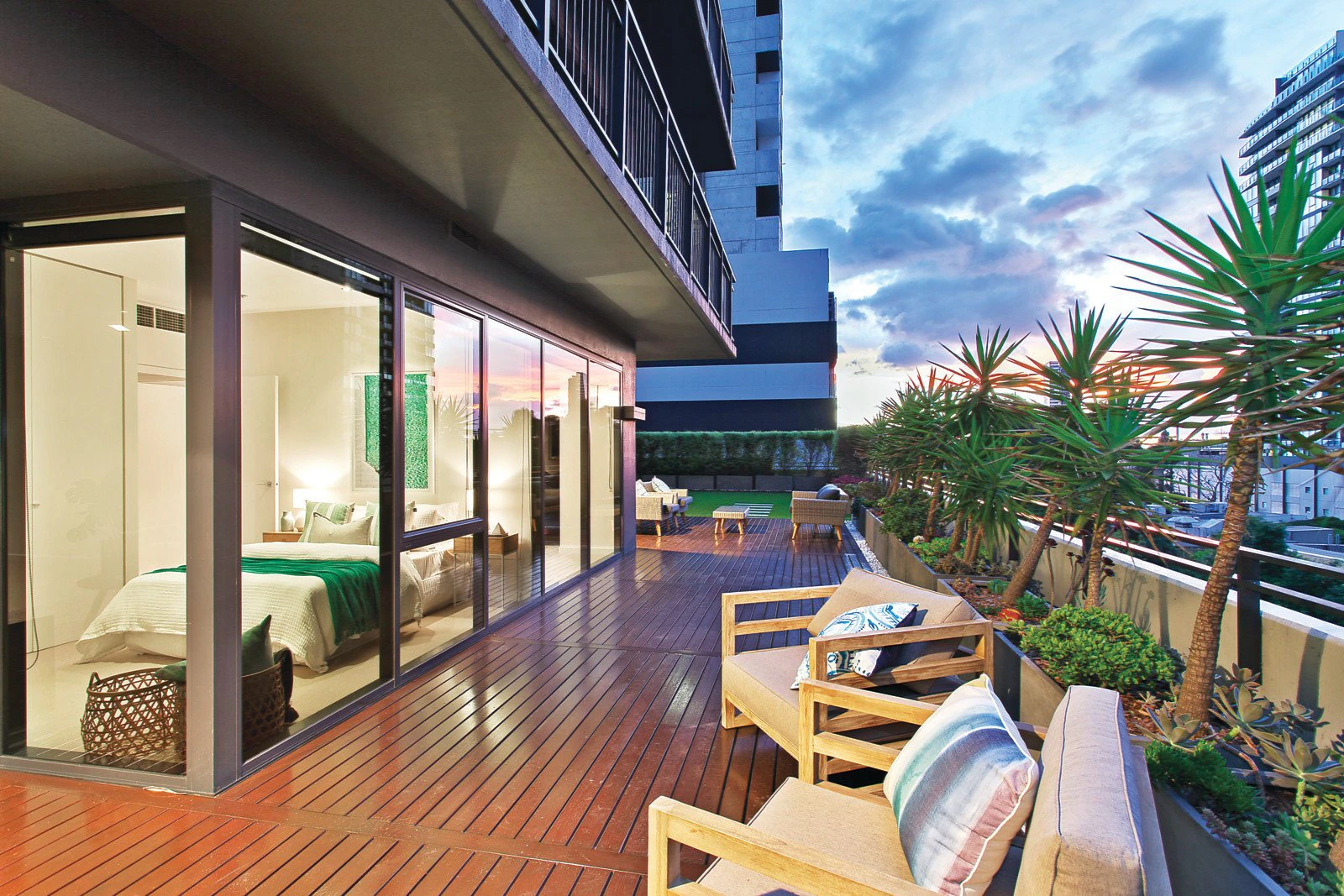 606/80 Clarendon Street, Southbank, VIC