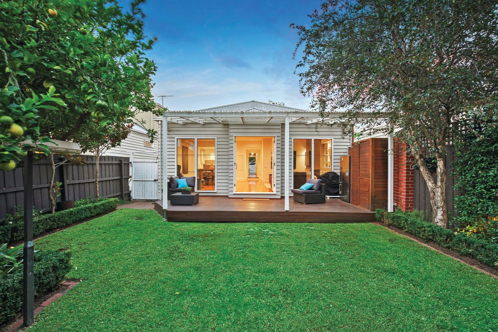 8 Churchill Grove, Hawthorn, VIC