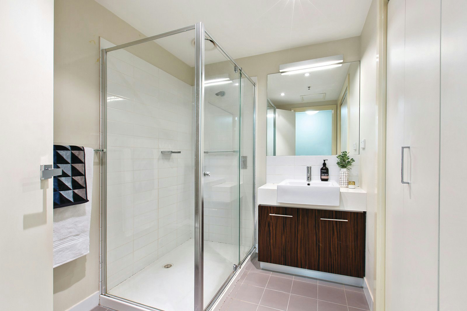 202/594 St Kilda Road, Melbourne, VIC