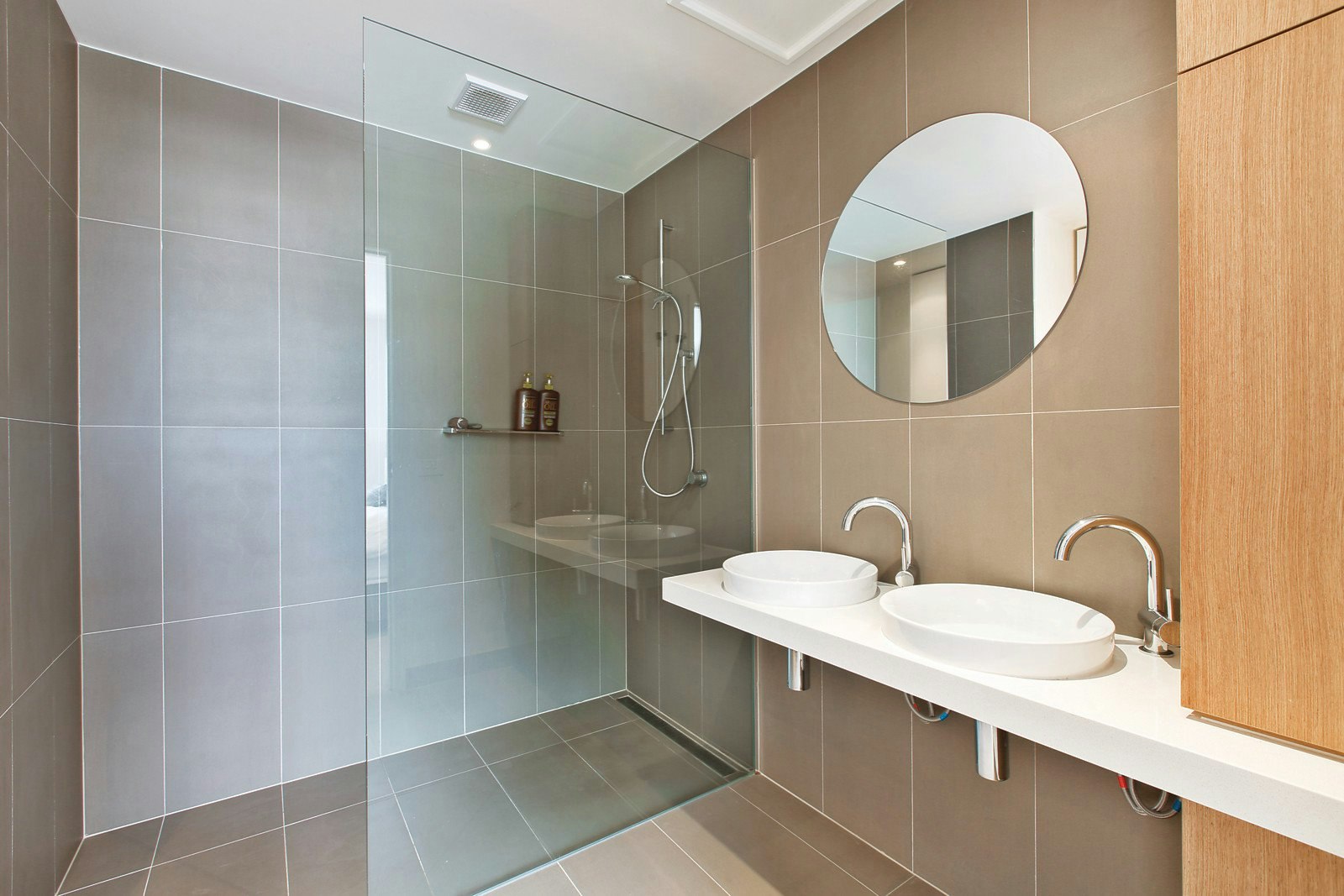 15 Norfolk Place, Malvern, VIC