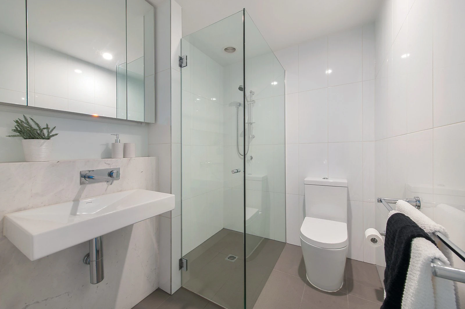 201/38 Nott Street, Port Melbourne, VIC