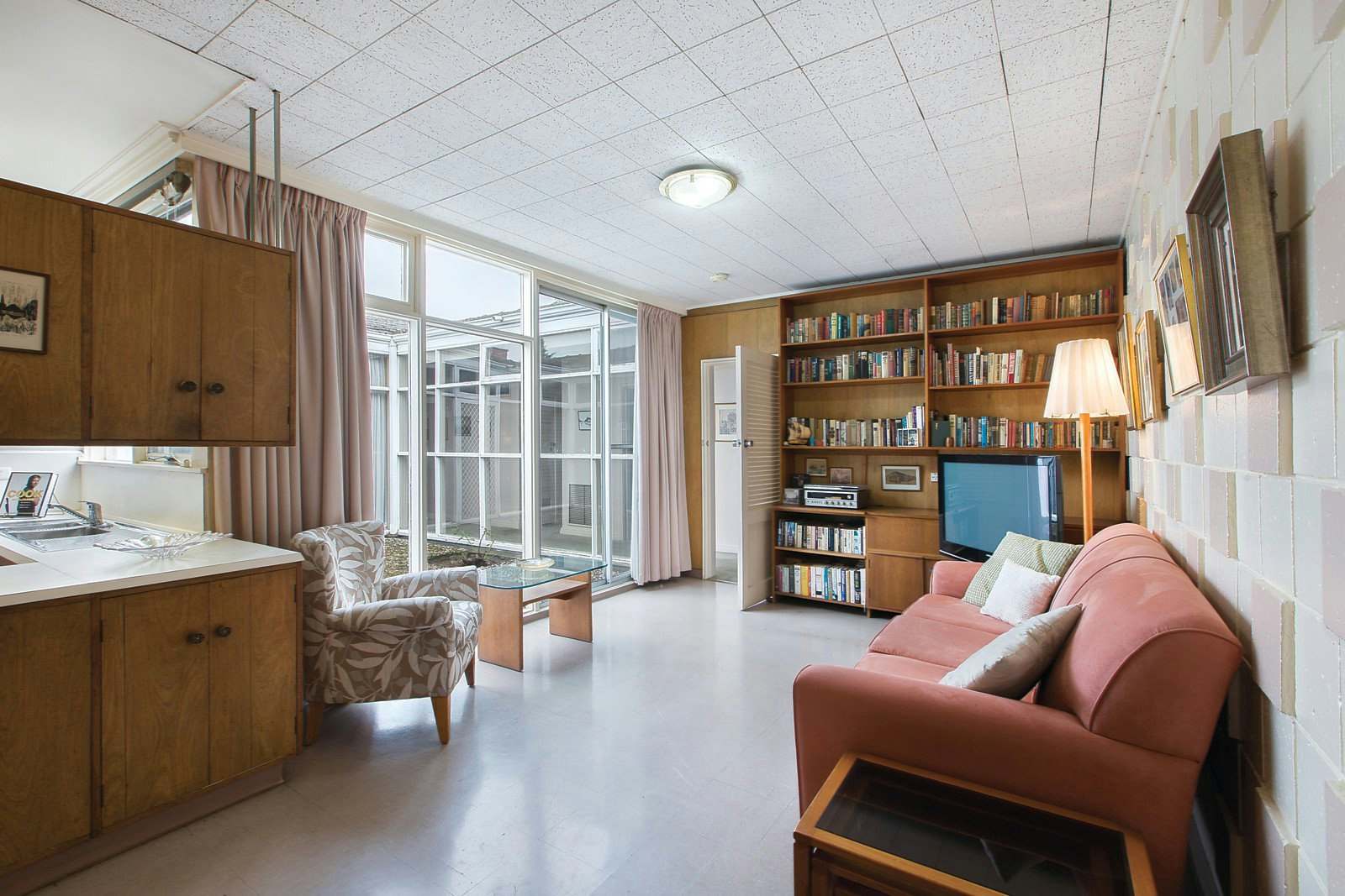 1 Baroona Court, Brighton, VIC