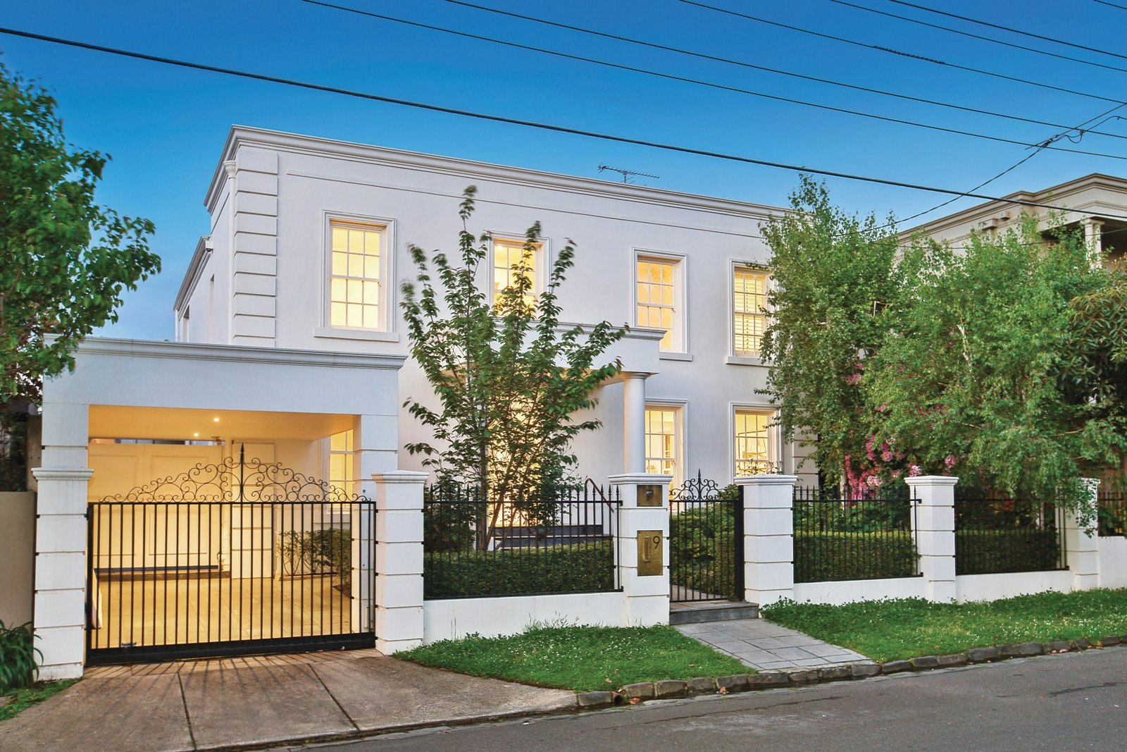 9 Devorgilla Avenue, Toorak, VIC