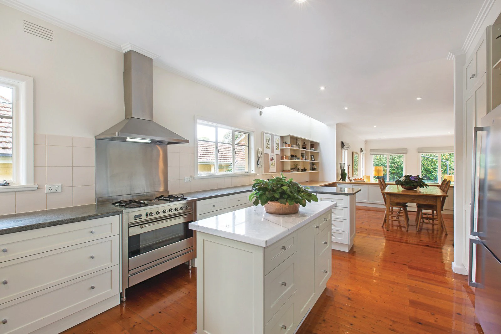 20 Barton Street, Surrey Hills, VIC
