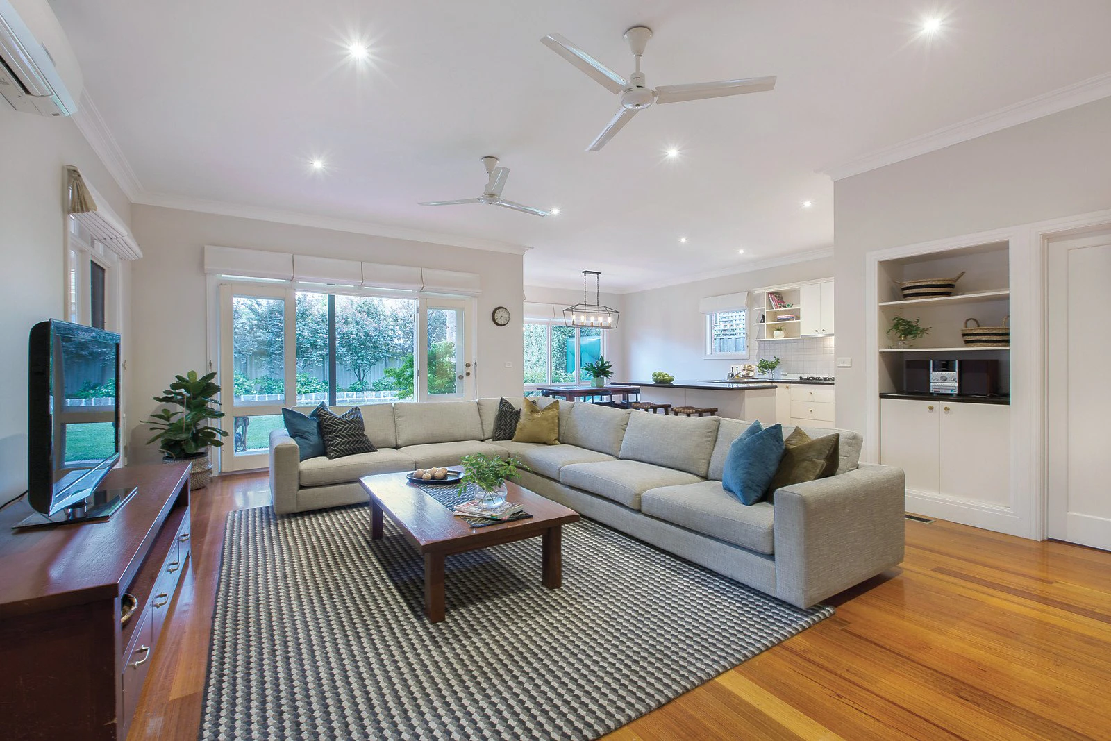 67 South Road, Brighton, VIC