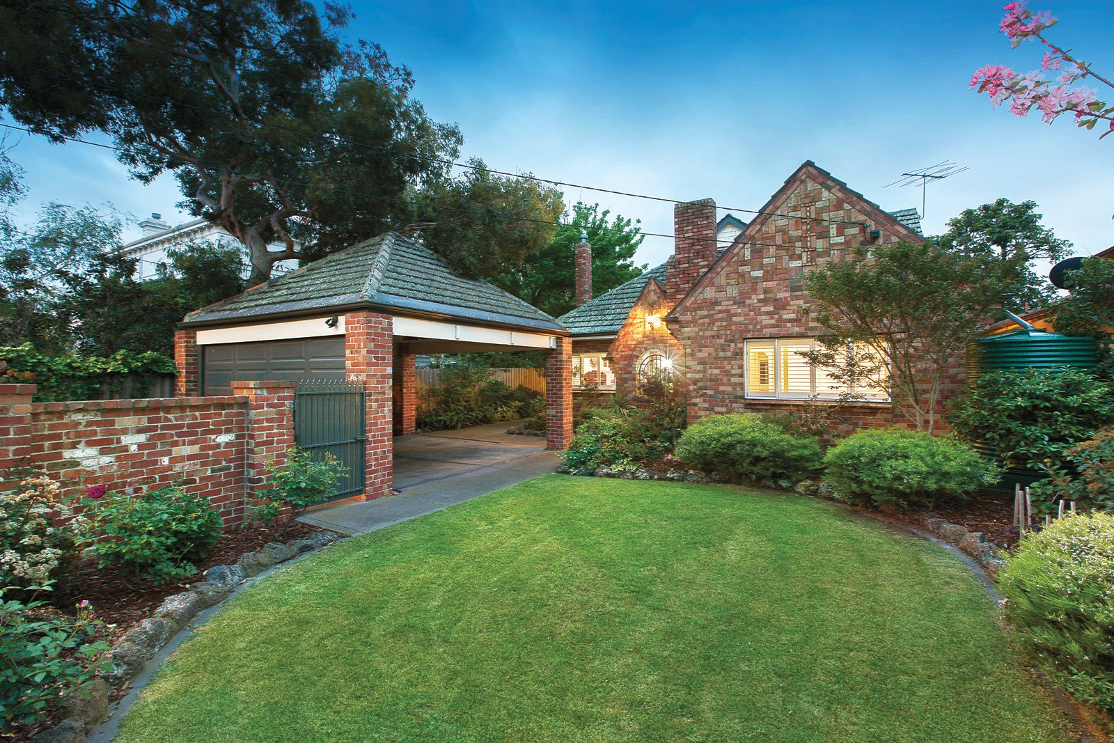 67 South Road, Brighton, VIC